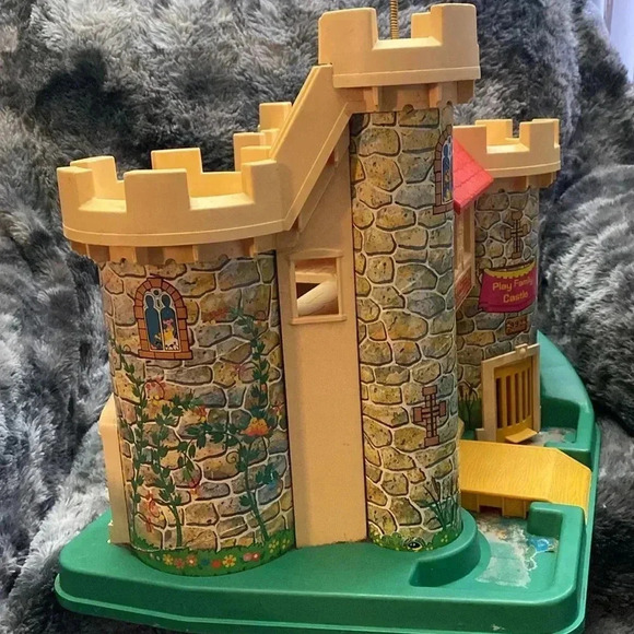 Vintage Fisher Price Little People #993 PLAY FAMILY CASTLE - Picture 7 of 16